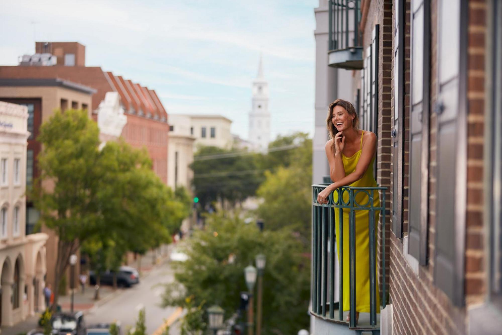 The Charleston Place Exteriör bild